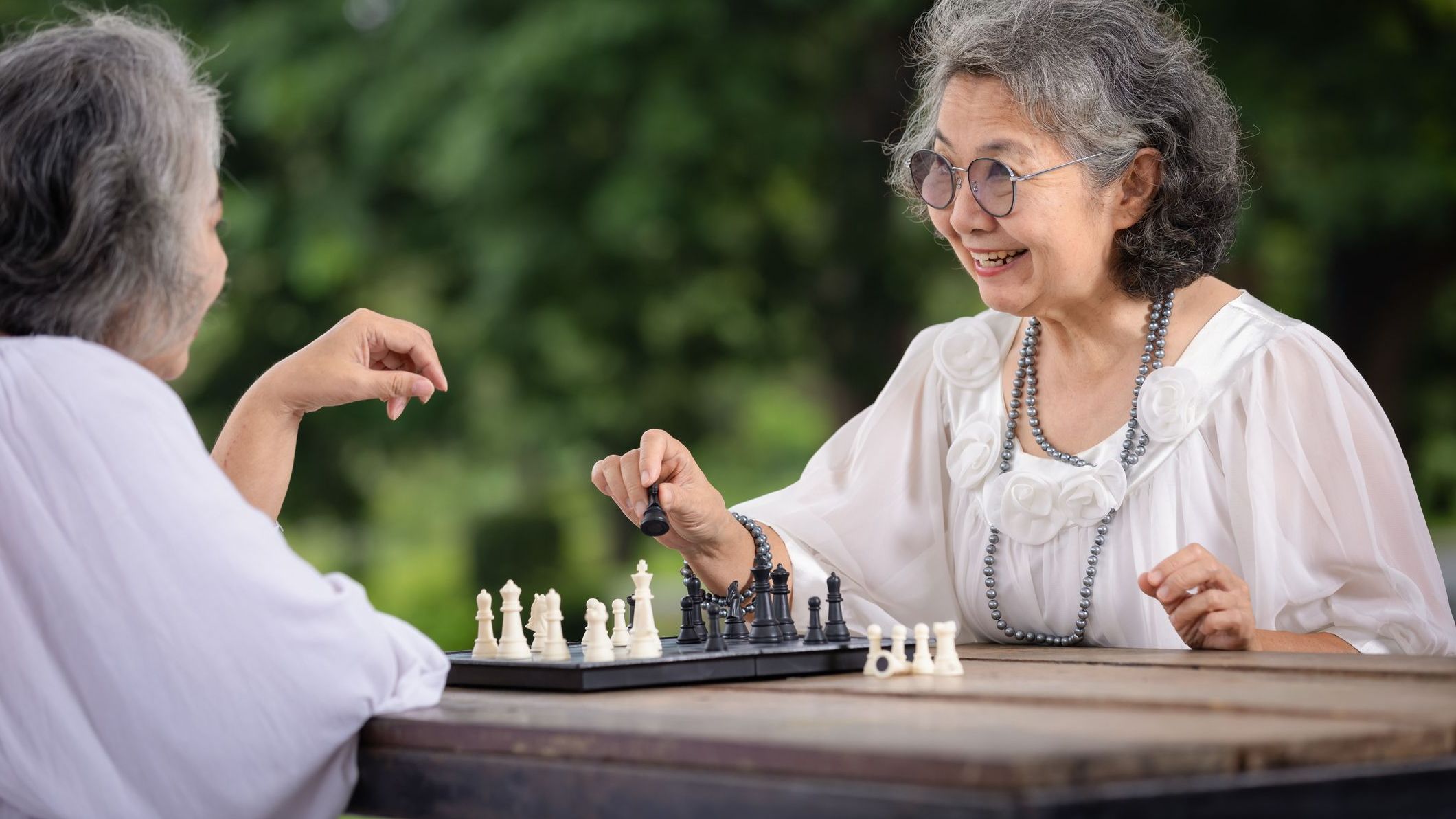 Understanding Alzheimer’s: Early Detection, Symptoms, and Treatment Advances